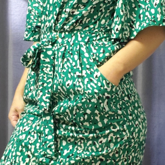 Dress - Picture 2 of 4